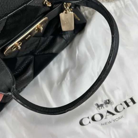 Coach Swagger In Patchwork Pebble Black Leather shoulder Bag